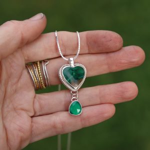 AMOR crystal heart necklaces - Image 5
