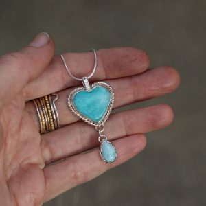 AMOR crystal heart necklaces - Image 4